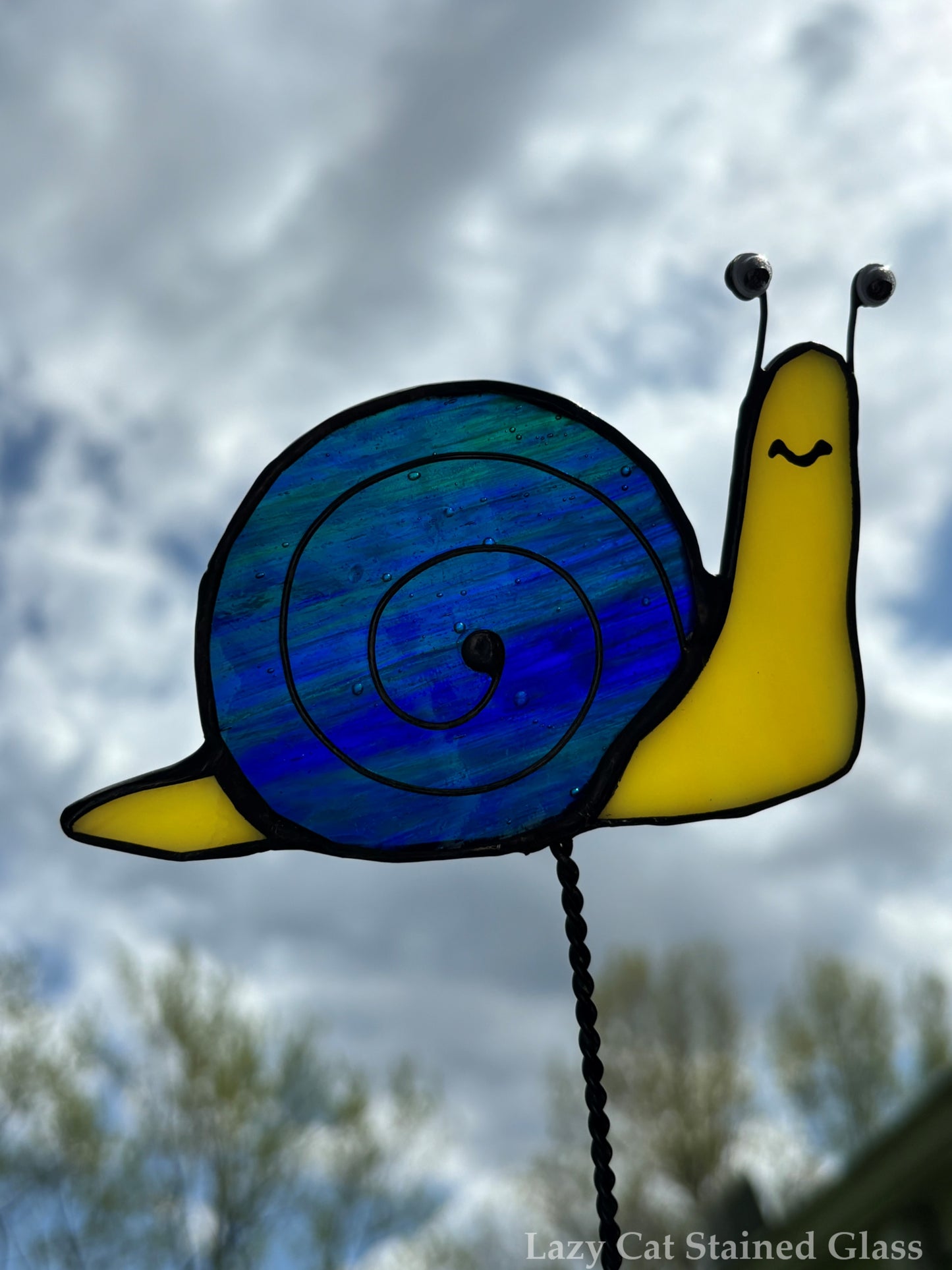 Snail Plant Stake – Stained Glass Garden Accent